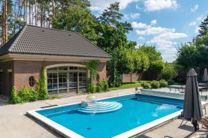 Quand vidanger la piscine devient obligatoire